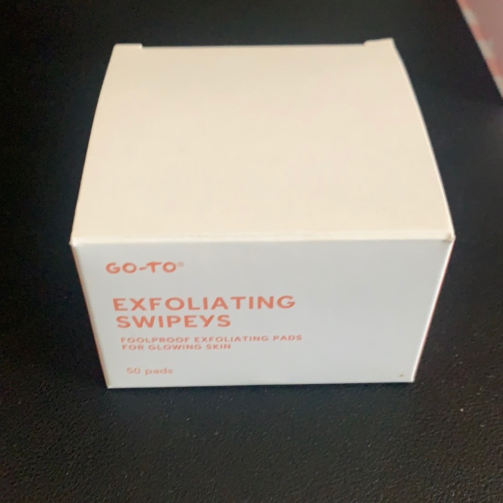 Go-To Exfoliating Swipeys